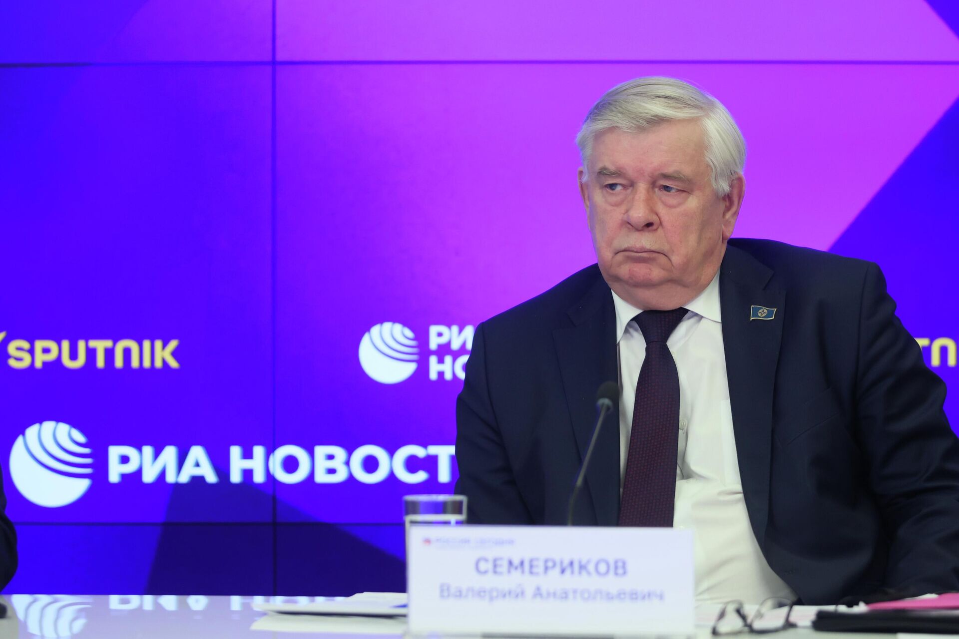 Видеомост по итогам совместного заседания Совета ОДКБ и пленарного заседания ПА ОДКБ - Sputnik Кыргызстан, 1920, 09.12.2025