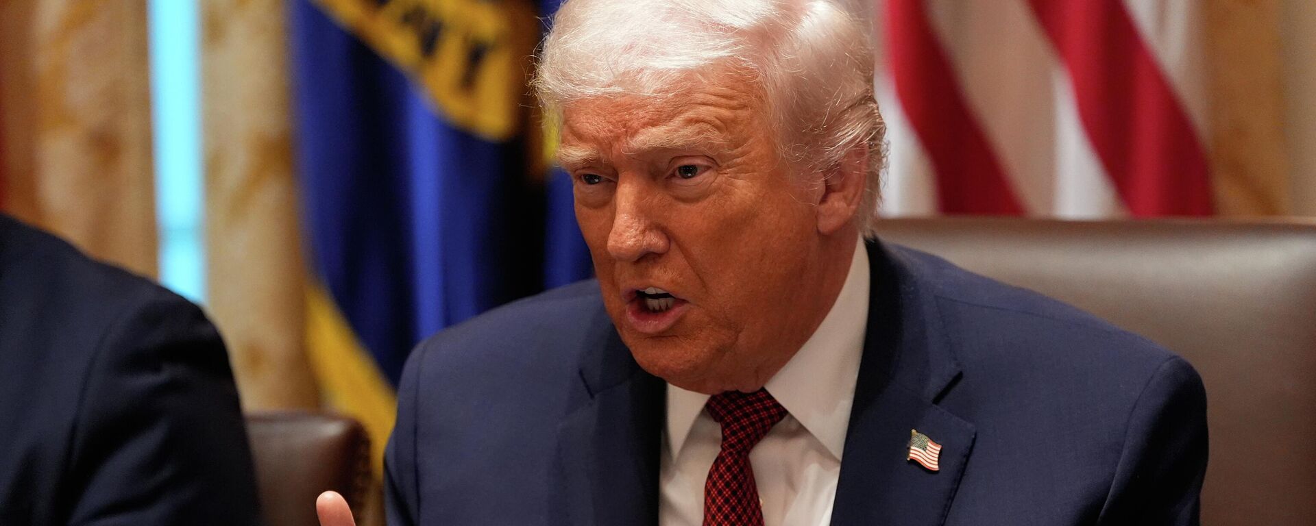 Президент США Дональд Трамп - Sputnik Кыргызстан, 1920, 09.12.2025