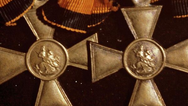 Россия: Мекенди коргоочулар күнүнө себепкер ордендин 2,5 кылымдык таржымалы. Видео - Sputnik Кыргызстан