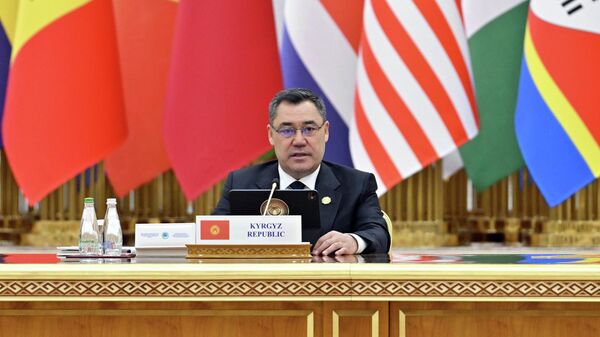 Президент Садыр Жапаров Түркмөнстандын туруктуу бейтараптыгынын 30 жылдыгына арналган форумда  - Sputnik Кыргызстан