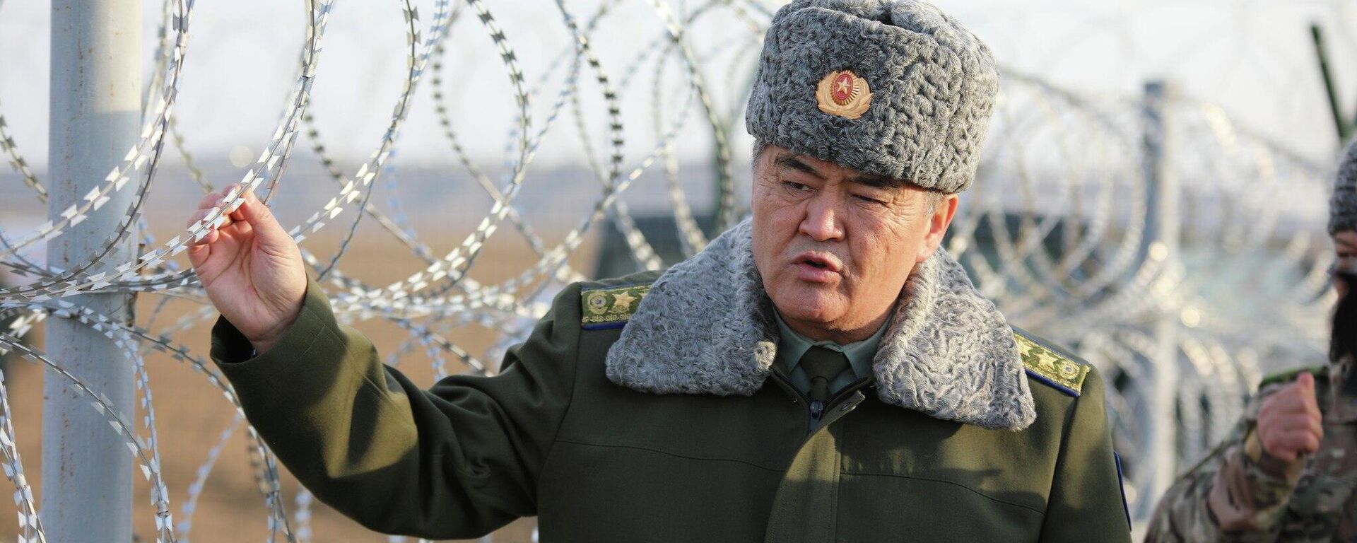 Ташиев чек арада зым тартылгандан кийин видеокамераларды орнотууну тапшырды - Sputnik Кыргызстан, 1920, 13.12.2025