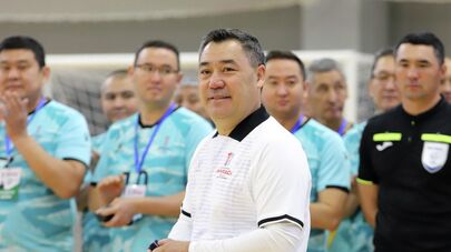 Традиционный дружеский футбольный турнир "Мурас" стартовал в Бишкеке