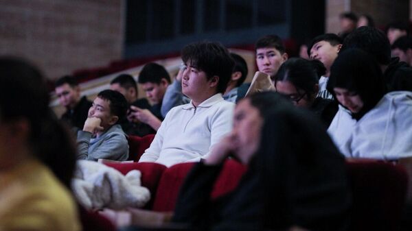 Спецпоказ фильма Оливера Стоуна Атом в Бишкеке - Sputnik Кыргызстан