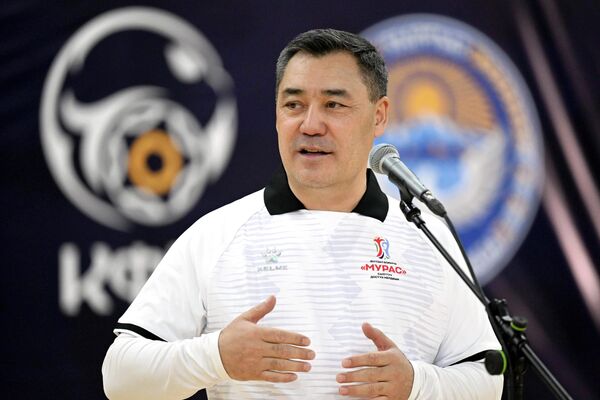 В Бишкеке прошёл турнир &quot;Мурас&quot; с участием президента Садыра Жапарова - Sputnik Кыргызстан