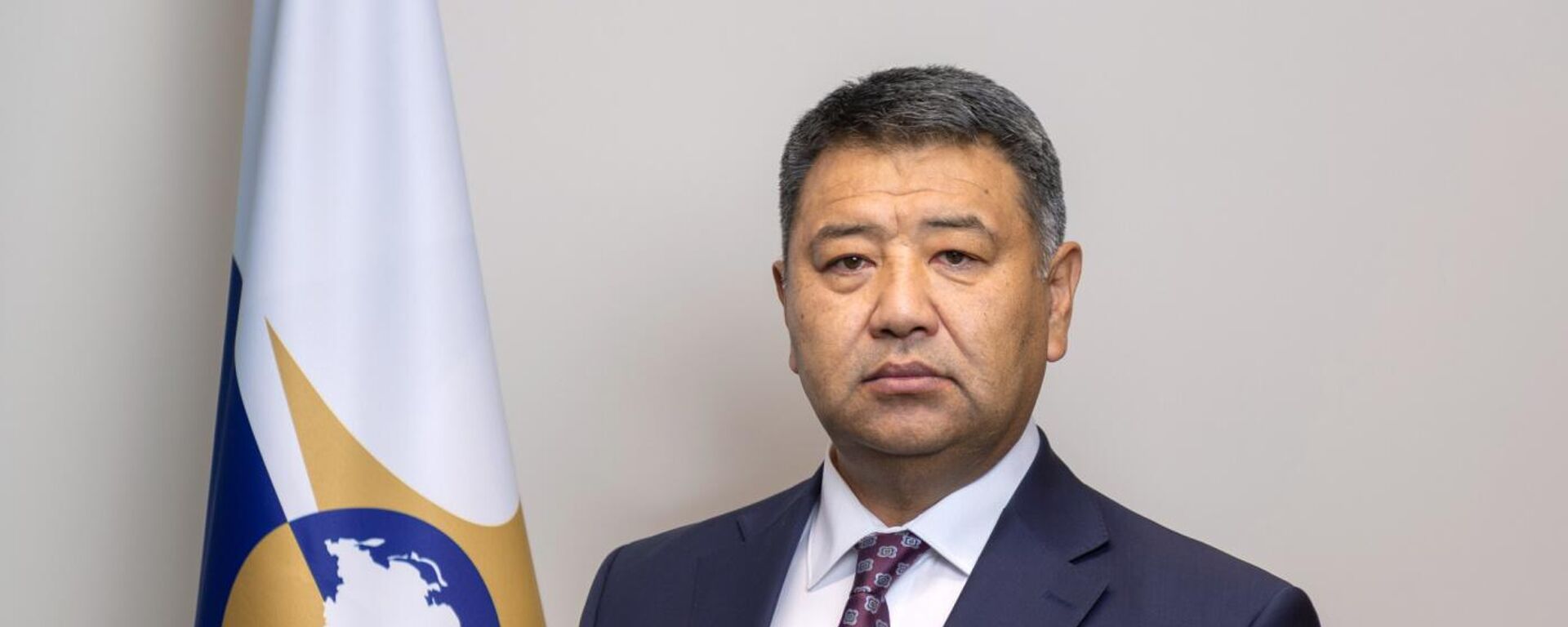 Бажы кызматынын мурдагы төрагасы Cамат Исабеков ЕАЭБде жаңы кызмат алды - Sputnik Кыргызстан, 1920, 15.12.2025