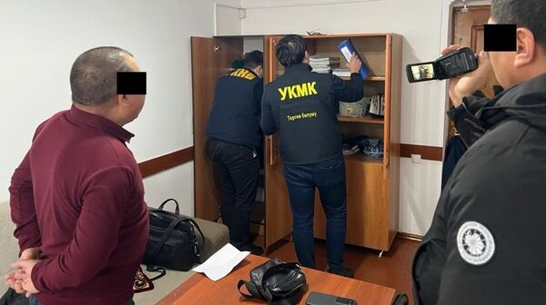 ИИМдин Күзөт кызматынын башчысы кол алдындагылардан пара алууга шектелип кармалды - Sputnik Кыргызстан