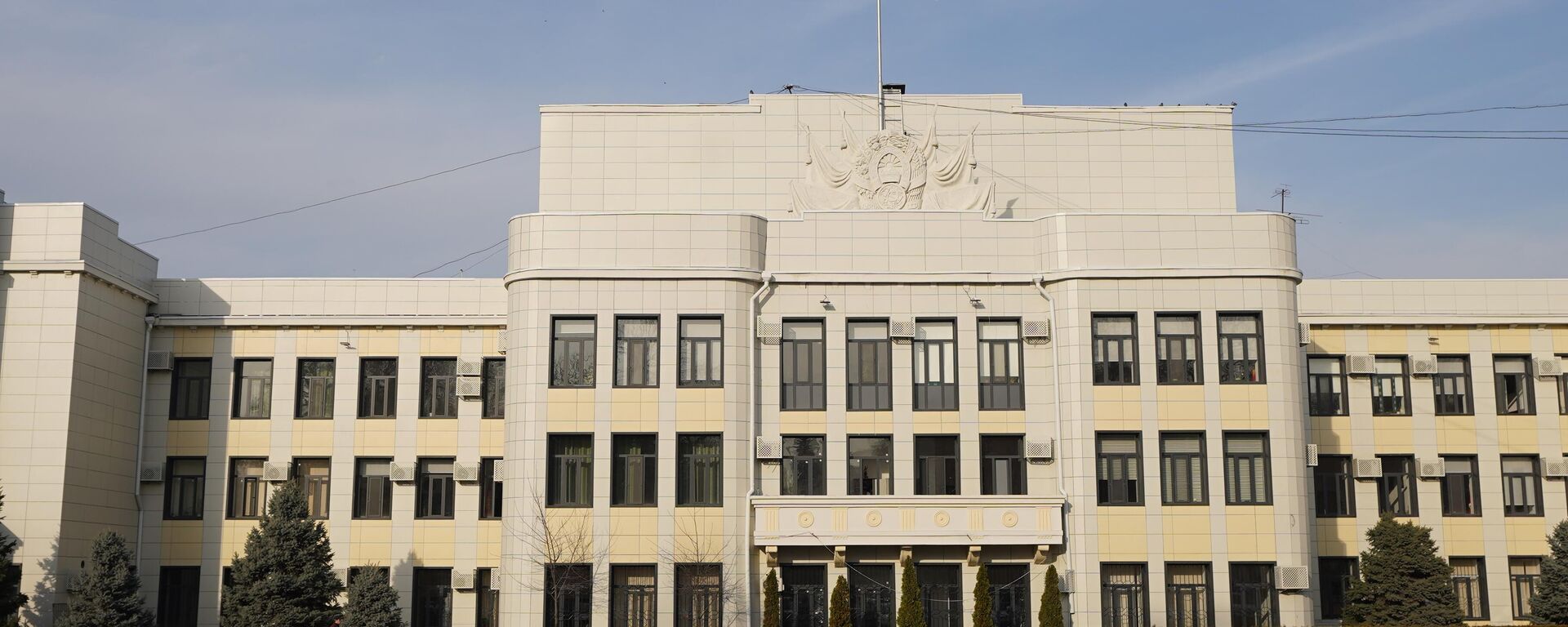 Здание Верховного суда в Бишкеке - Sputnik Кыргызстан, 1920, 02.04.2026