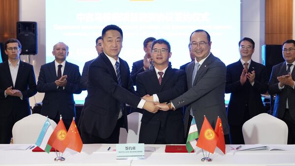 Церемония подписания соглашения о финансировании строительства ж/д Китай — КР — РУз - Sputnik Кыргызстан