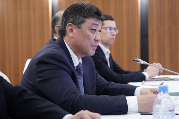 В церемонии подписания участвовал зампред кабмина, министр водных ресурсов, сельского хозяйства и перерабатывающей промышленности Бакыт Торобаев - Sputnik Кыргызстан