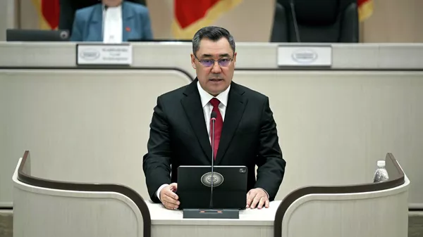 Президент Садыр Жапаров Жогорку Кеңештин VIII чакырылышынын алгачкы жыйынында - Sputnik Кыргызстан