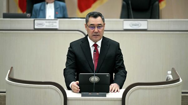 Президент Садыр Жапаров Жогорку Кеңештин VIII чакырылышынын алгачкы жыйынында - Sputnik Кыргызстан
