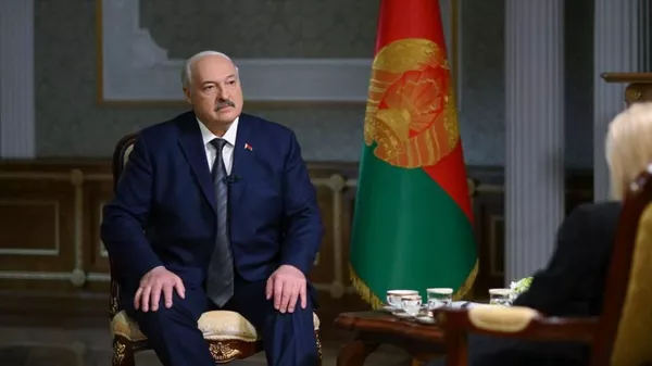 Беларустун президенти Александр Лукашенко америкалык Newsmax TV телеканалына интервью берип жатканда  - Sputnik Кыргызстан
