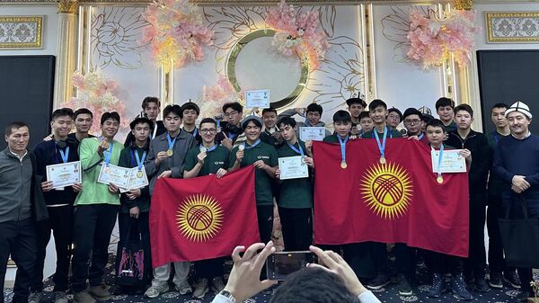 Школьники из Кыргызстана завоевали 21 медаль на Евразийской олимпиаде - Sputnik Кыргызстан