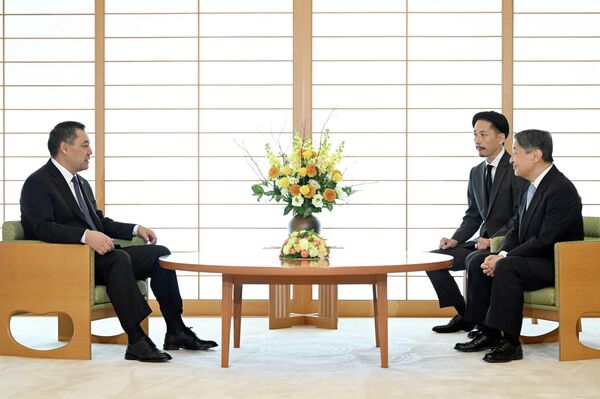 Анда Кыргызстан менен Япониянын ортосундагы достук байланыштарды бекемдөө, маданий-гуманитардык кызматташтыкты өнүктүрүү, эки элдин ортосундагы өз ара түшүнүшүүнү жана ишенимди кеңейтүү маселелери талкууланган - Sputnik Кыргызстан