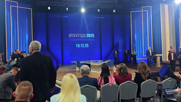 Большая пресс-конференция Владимира Путина, совмещенная с прямой линией - Sputnik Кыргызстан