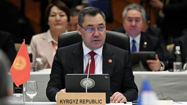 Президент Садыр Жапаров Японияга болгон расмий сапарынын алкагында Токио шаарында өткөн Борбор Азия – Япония диалогунун биринчи саммитине катышты - Sputnik Кыргызстан