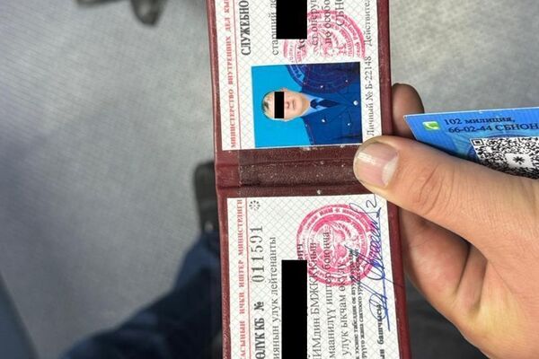 По ее данным, задержанный в сговоре с сотрудником СБНОН МВД вымогал у гражданина 180 тысяч долларов за переквалификацию уголовной статьи - Sputnik Кыргызстан