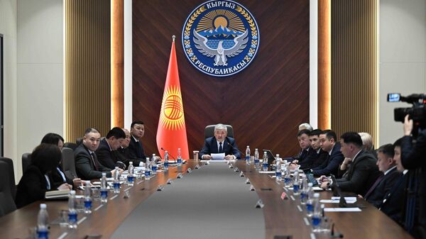 Өкмөттө бюрократиядан арылуу боюнча комиссиянын VI отуруму өттү - Sputnik Кыргызстан