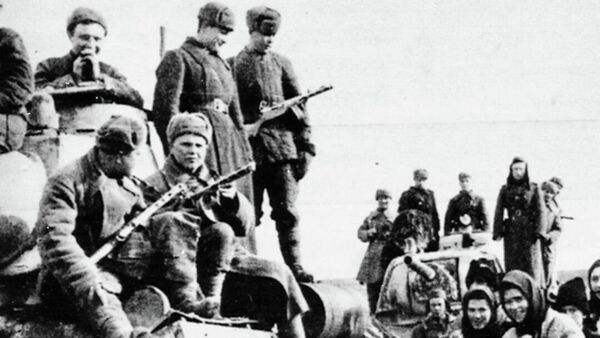 Днепрден Карпатка чейин: Кызыл армия Украинаны бошотууга киришкен күн - Sputnik Кыргызстан