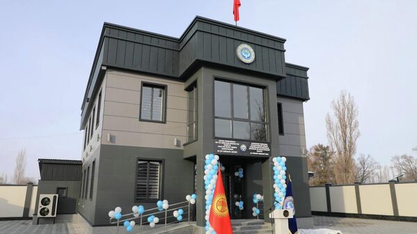 Открытие здания Ак-Сууского отдела ГКНБ по Иссык-Кульской области - Sputnik Кыргызстан