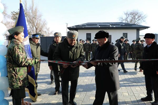 Бүгүн, 27-декабрда, Ак-Суурайонунунда УКМКнын Ысык-Көл боюнча бөлүмүнүн жаңы имараты ачылды - Sputnik Кыргызстан
