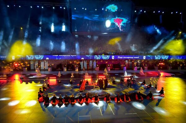 В торжестве приняли участие около 3 тысяч детей - Sputnik Кыргызстан