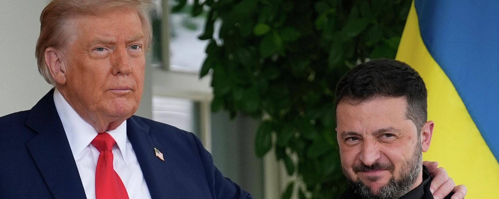 Зеленский прибыл в Белый дом на встречу с президентом США Трампом - Sputnik Кыргызстан, 1920, 15.02.2026