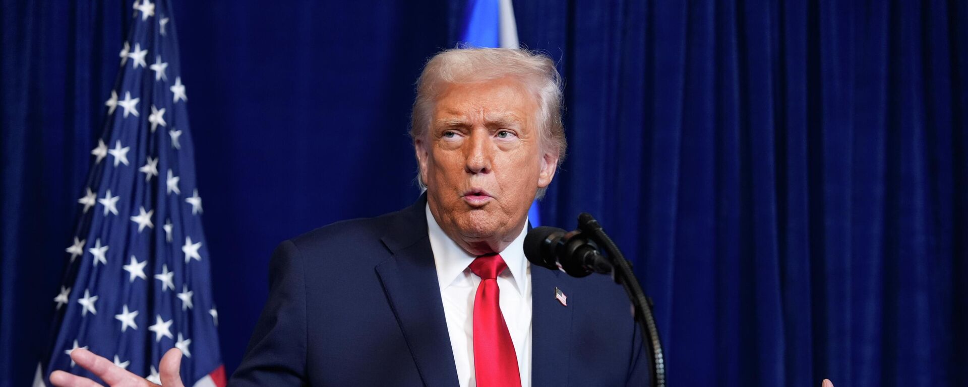 АКШ президенти Дональд Трамп - Sputnik Кыргызстан, 1920, 02.04.2026