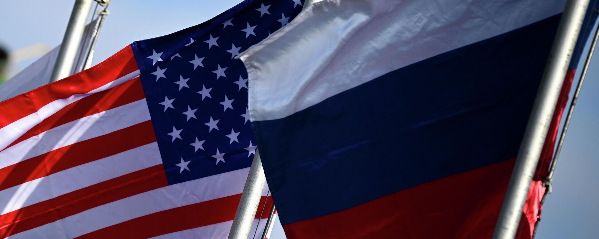  АКШ менен Россиянын мамлекеттик туулары - Sputnik Кыргызстан, 1920, 04.07.2026