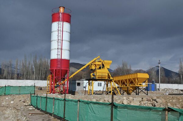 Минстрой показал, как в Чолпон-Ате строят новую систему канализации и очистные сооружения - Sputnik Кыргызстан