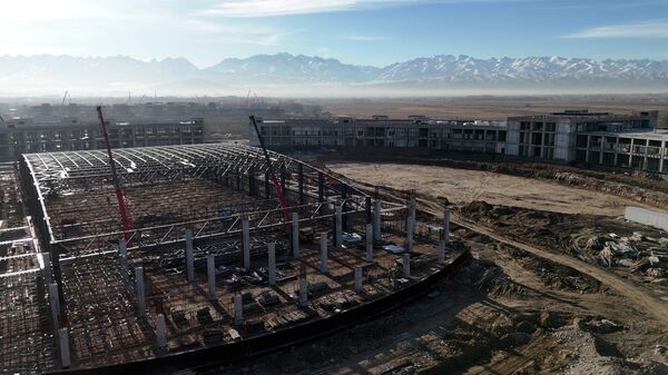 Жаңы Ош базарынын өзгөчөлүгүн айтып беришти. Видео - Sputnik Кыргызстан