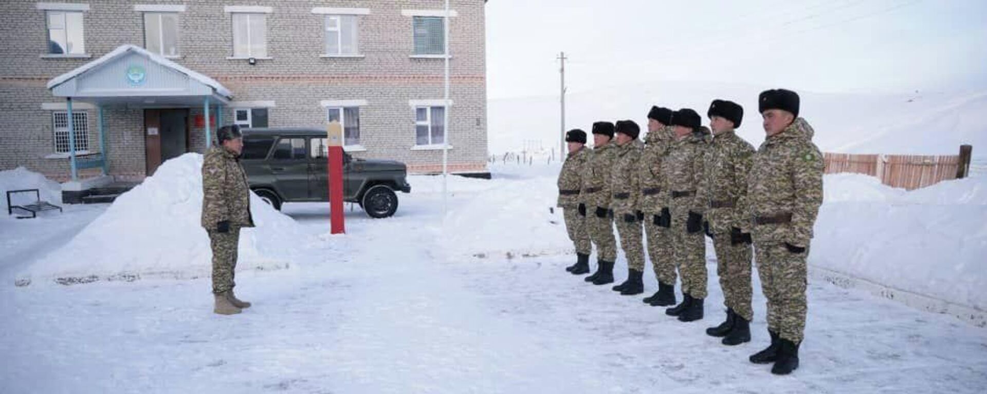 Кыргызские пограничники в Нарынской области на границе с Китаем  - Sputnik Кыргызстан, 1920, 10.02.2026