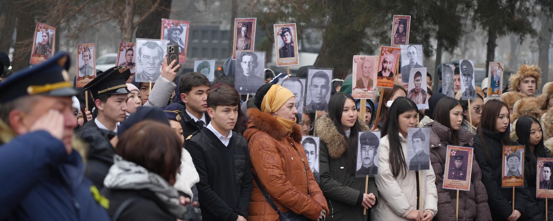 Возвращение имени— семьям 12 воинов-кыргызстанцев передали данные об их судьбах - Sputnik Кыргызстан, 1920, 16.01.2026