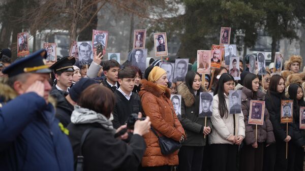 Фронтто дайынсыз кеткен 12 кыргызстандык жоокерди эскерүү - Sputnik Кыргызстан