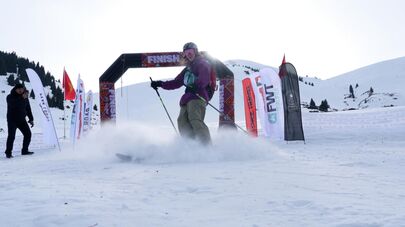 Как прошел турнир по фрирайду в горах Иссык-Куля — видео