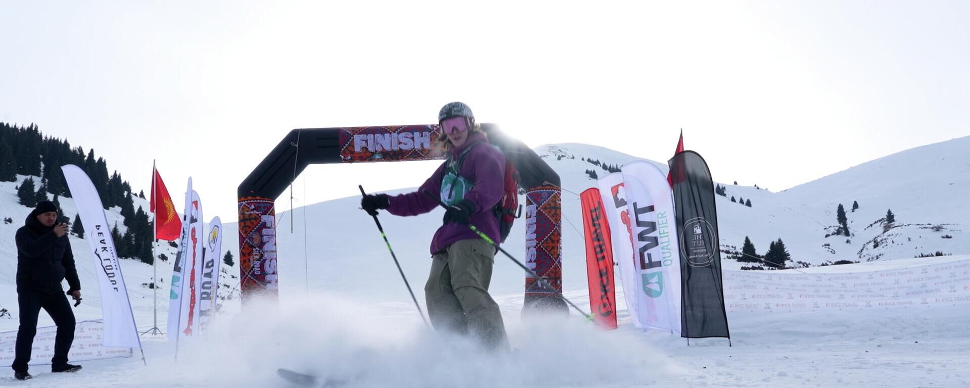 Как прошел турнир по фрирайду в горах Иссык-Куля — видео - Sputnik Кыргызстан, 1920, 18.01.2026