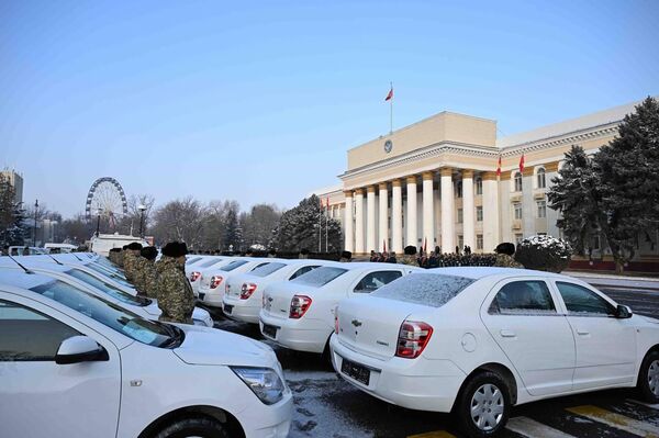 Автомашины приобретены за счет бюджета - Sputnik Кыргызстан