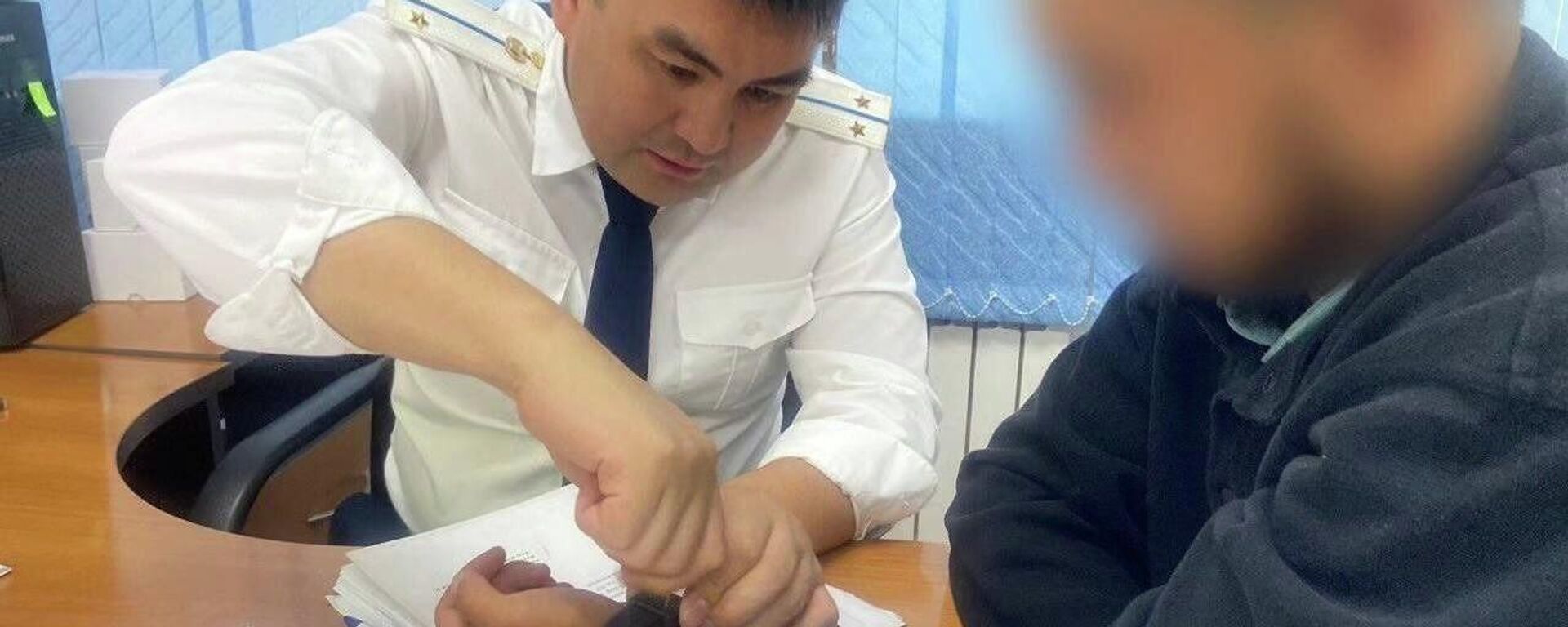 В Бишкеке семейных агрессоров обязали носить электронные браслеты - Sputnik Кыргызстан, 1920, 21.01.2026