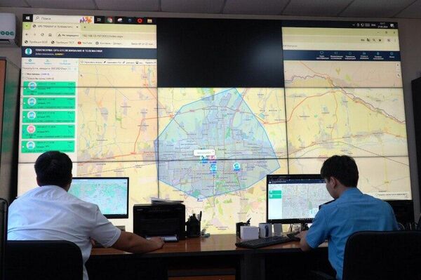 Закон об усилении охранных ордеров путем добавления механизма электронного мониторинга был подписан президентом в октябре прошлого года - Sputnik Кыргызстан