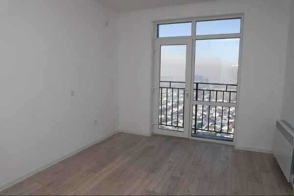 Элзат Асанова работает учительницей кыргызского языка и литературы в школе села Долон Тюпского района Иссык-Кульской области - Sputnik Кыргызстан