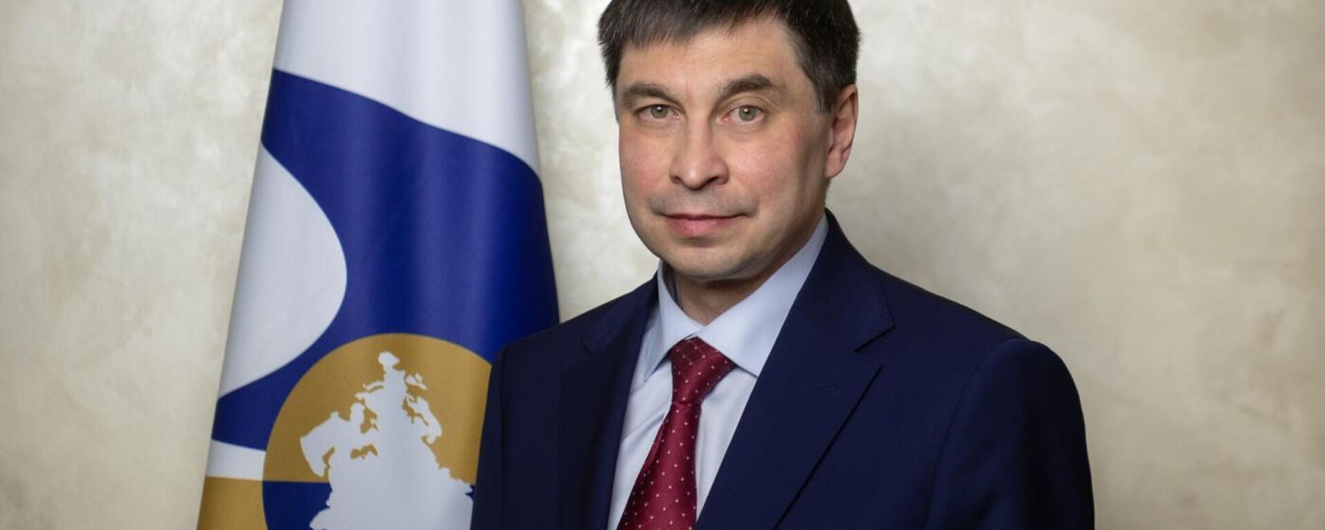 Директор Департамента статистики ЕЭК Николай Чуйков - Sputnik Кыргызстан, 1920, 23.01.2026