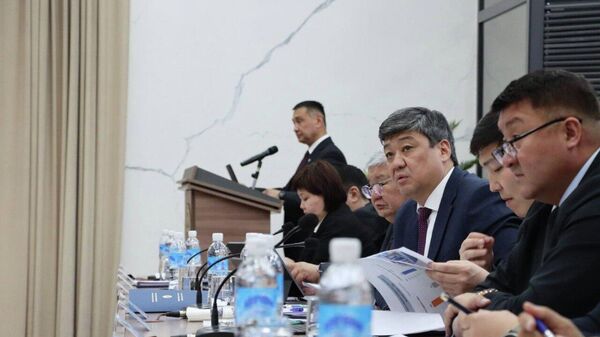 Замглавы кабмина Бакыт Торобаев принял участие в заседании коллегии Министерства энергетики по итогам деятельности ведомства за 2025 год - Sputnik Кыргызстан