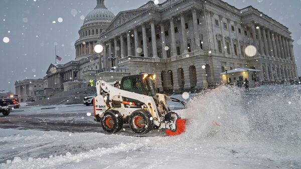 Снегопад в Вашингтоне - Sputnik Кыргызстан
