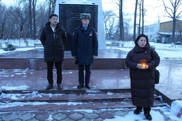 &quot;Үмүт учкуну&quot; аттуу акция 26-январда — Ленинград фашисттик курчоодон толук бошотулган күндүн алдында өттү. - Sputnik Кыргызстан