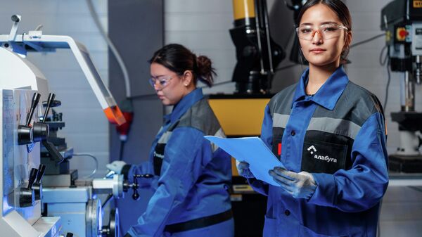 Россия упрощает трудовую миграцию - Sputnik Кыргызстан