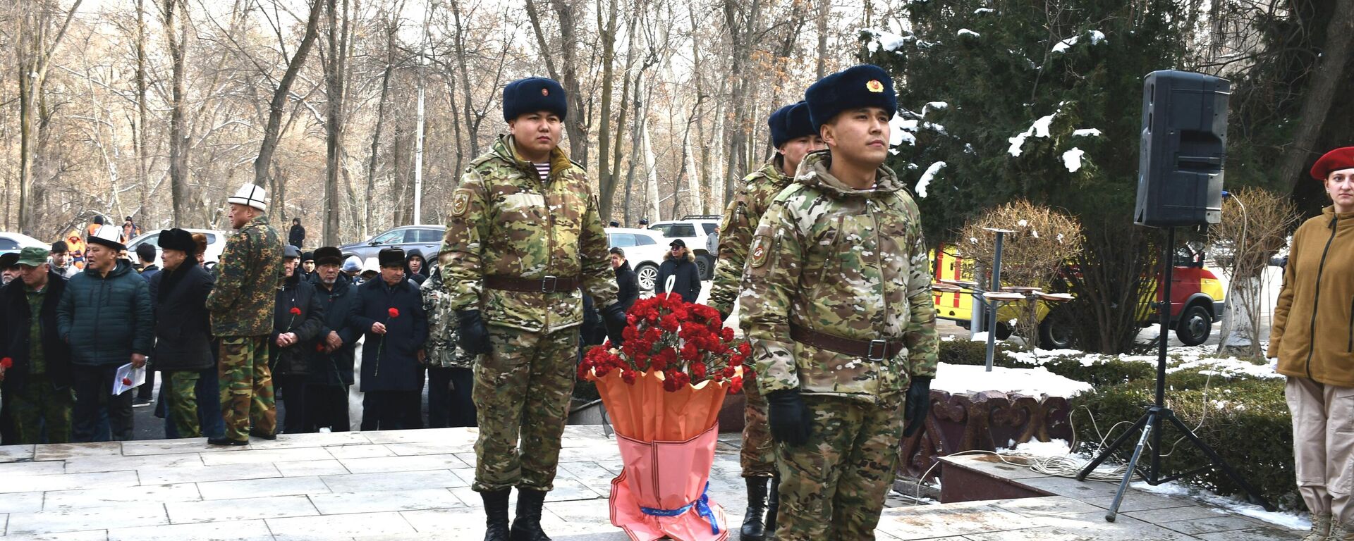 В Оше прошел митинг-реквием в честь 82-й годовщины полного освобождения Ленинграда от блокады - Sputnik Кыргызстан, 1920, 27.01.2026