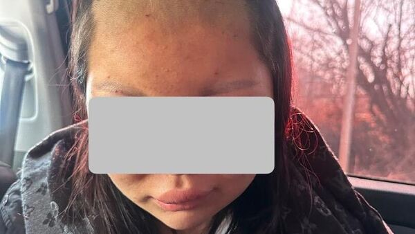 Жалал-Абадда кыздын чачынын бир бөлүгүн, кашын кырып салышкан - Sputnik Кыргызстан