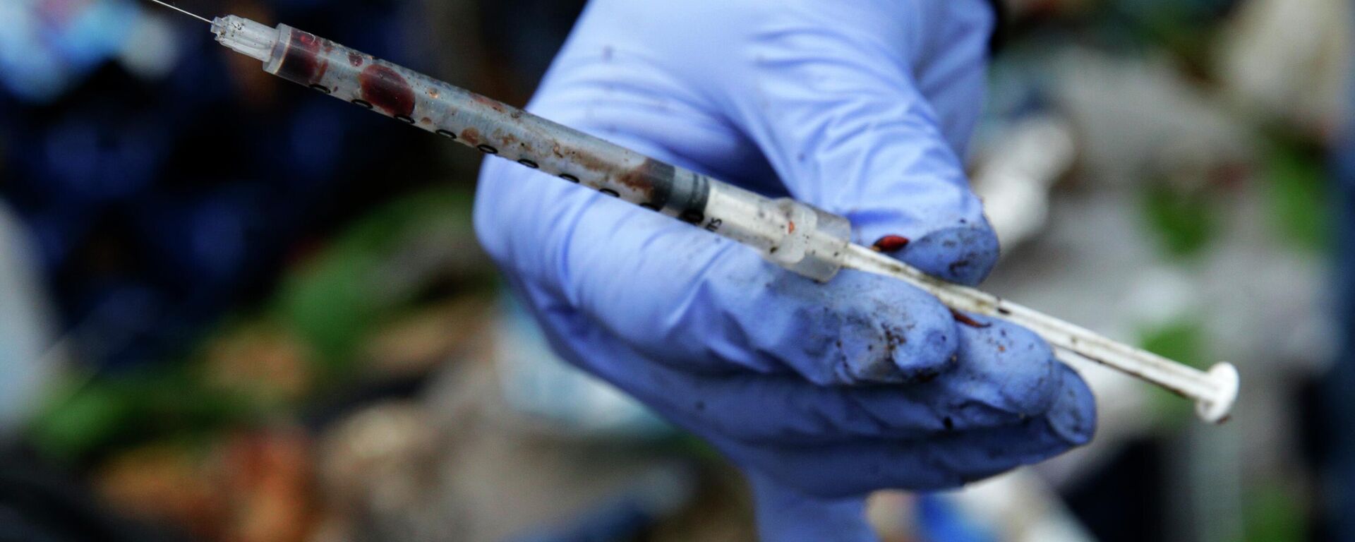 Использованная для введения наркотика игла - Sputnik Кыргызстан, 1920, 30.01.2026