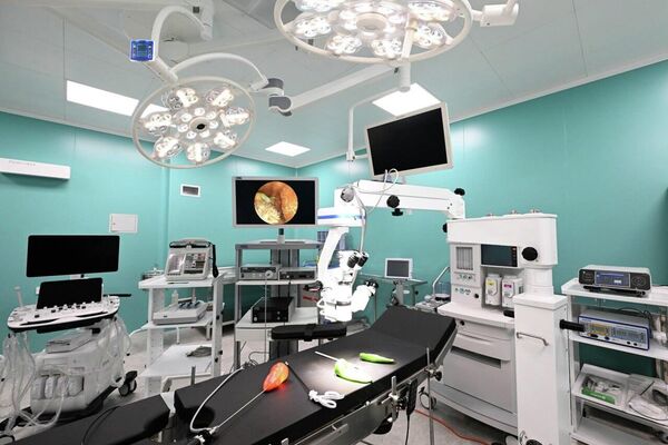 Садыр Жапаров УКМКнын Аскердик-медициналык кызматынын жаңы имаратын ачты - Sputnik Кыргызстан