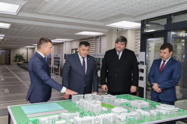 Заседание попечительского совета КРСУ - Sputnik Кыргызстан